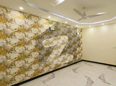 Flat 1450 Square Feet For sale In Garden Town