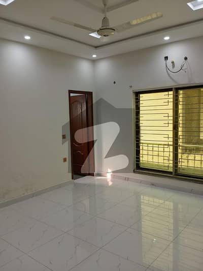 سینٹرل پارک ہاؤسنگ سکیم لاہور میں 3 کمروں کا 10 مرلہ بالائی پورشن 50.0 ہزار میں کرایہ پر دستیاب ہے۔