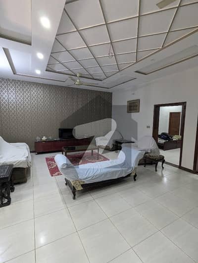 ڈی ایچ اے فیز 1 ۔ سیکٹر ایچ ڈی ایچ اے فیز 1,ڈی ایچ اے ڈیفینس,ملتان میں 5 کمروں کا 1 کنال مکان 1.5 لاکھ میں کرایہ پر دستیاب ہے۔