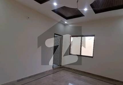 مسلم ٹاؤن لاہور میں 8 مرلہ دفتر 1.45 لاکھ میں کرایہ پر دستیاب ہے۔