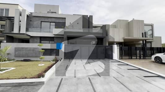 ڈی ۔ 12/4 ڈی ۔ 12,اسلام آباد میں 8 کمروں کا 1 کنال مکان 30.0 کروڑ میں برائے فروخت۔