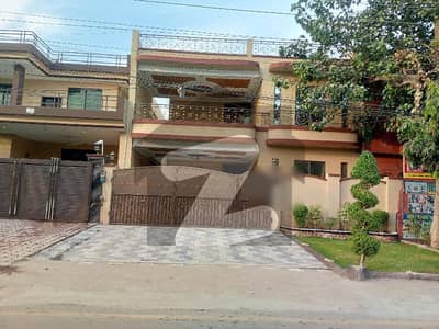 12 Marla House Available For Sale In Johar Town Phase 2- 65 Feet Road Near Emporium Mall Near Expo Center