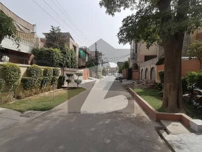 2380 Square Feet Spacious Residential Plot Is Available In Allama Iqbal Town For sale
