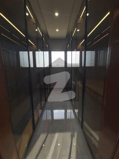 500sq Yd Luxury Villa FOR SALE. 2km From Entrance Of BTK. 6 Bed DDL 2 Kitchens