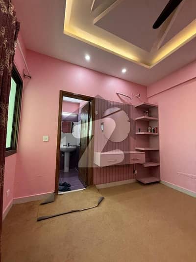 فیڈرل بی ایریا ۔ بلاک 10 فیڈرل بی ایریا,کراچی میں 3 کمروں کا 5 مرلہ فلیٹ 1.6 کروڑ میں برائے فروخت۔