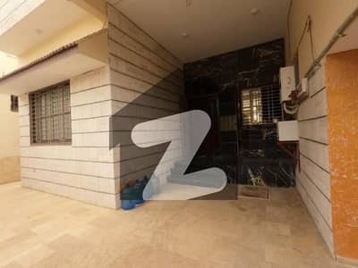 West Open Park Facing Bungalow 425 Yards 10 Bed, 10 Bath Solar System Shamsi Society Main 100ft Road