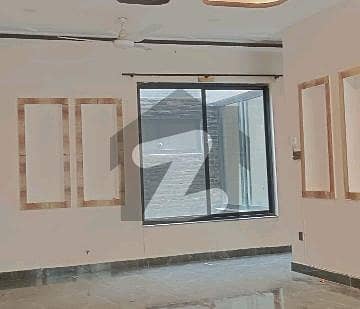 جی ۔ 15 اسلام آباد میں 6 کمروں کا 12 مرلہ مکان 5.75 کروڑ میں برائے فروخت۔