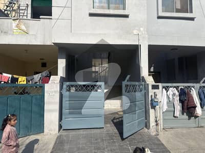 ایڈن لین ولاز 1 ایڈن,لاہور میں 2 کمروں کا 5 مرلہ زیریں پورشن 68.0 لاکھ میں برائے فروخت۔