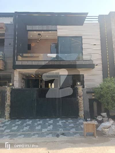 Prime Location 5 Marla House For Sale