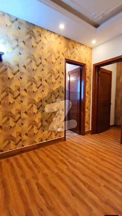 350 Square Yards House Is Available In Affordable Price In Gulshan-e-Iqbal - Block 18