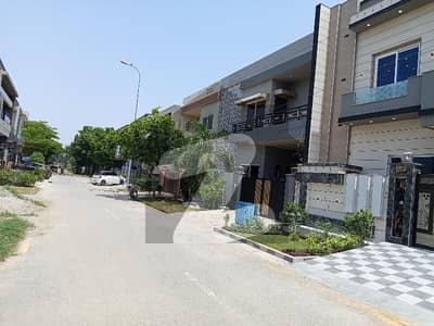 House Is Available For Sale In Model City 1