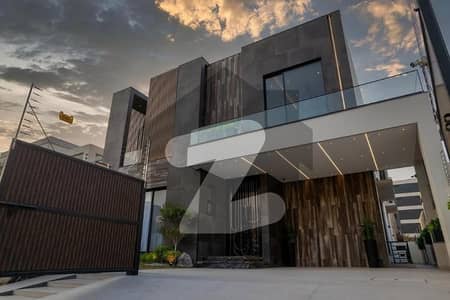 1 KANAL BRAND NEW ULTRA MODERN DESIGNER HOUSE FOR SALE