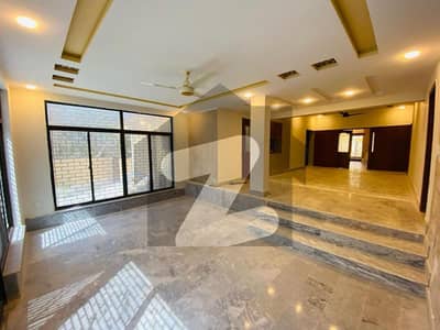 F-6/1 House For Rent, Size 444 Square Yards, 5 Bedrooms With Attach Baths, Rent 8 Lakh