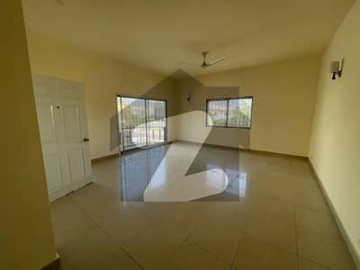 ڈی ایچ اے فیز 4 ڈی ایچ اے ڈیفینس,کراچی میں 2 کمروں کا 12 مرلہ بالائی پورشن 1.8 لاکھ میں کرایہ پر دستیاب ہے۔