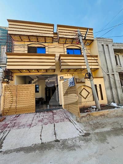 ائیرپورٹ ہاؤسنگ سوسائٹی - سیکٹر 4 ائیرپورٹ ہاؤسنگ سوسائٹی,راولپنڈی میں 3 کمروں کا 5 مرلہ مکان 1.6 کروڑ میں برائے فروخت۔