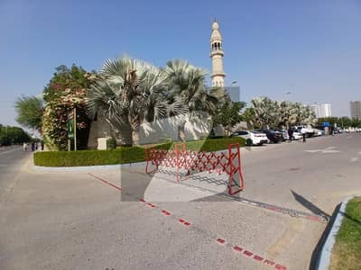 272 Square Yards Builder Location P1 For Sale