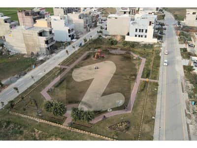 اتحاد ٹاؤن رائیونڈ روڈ,لاہور میں 5 مرلہ کمرشل پلاٹ 4.6 کروڑ میں برائے فروخت۔