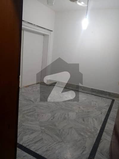 40*80 marble floor 3 bed ground portion available in g-9/3 for family