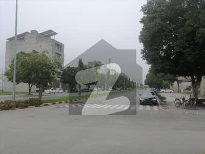 واپڈا سٹی ۔ بلاک جے واپڈا سٹی,فیصل آباد میں 1 کنال رہائشی پلاٹ 2.75 کروڑ میں برائے فروخت۔