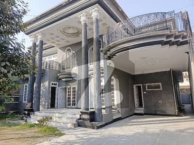 حیات آباد فیز 4 - این3 حیات آباد فیز 4,حیات آباد,پشاور میں 7 کمروں کا 1 کنال مکان 2.0 لاکھ میں کرایہ پر دستیاب ہے۔