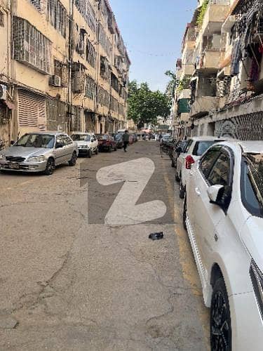 گلشنِ اقبال - بلاک 16 گلشنِ اقبال,گلشنِ اقبال ٹاؤن,کراچی میں 3 کمروں کا 6 مرلہ فلیٹ 2.25 کروڑ میں برائے فروخت۔