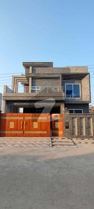 مجاہد گرین ویلی ملتان بائی پاس,ملتان میں 5 کمروں کا 10 مرلہ مکان 3.2 کروڑ میں برائے فروخت۔