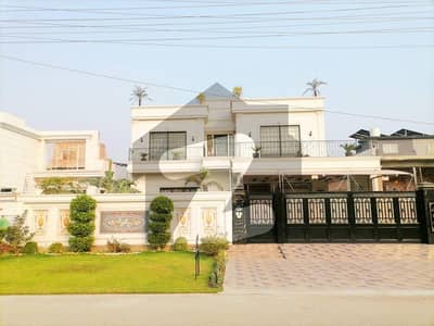 سینٹرل پارک ۔ بلاک بی سینٹرل پارک ہاؤسنگ سکیم,لاہور میں 5 کمروں کا 1 کنال مکان 6.0 کروڑ میں برائے فروخت۔