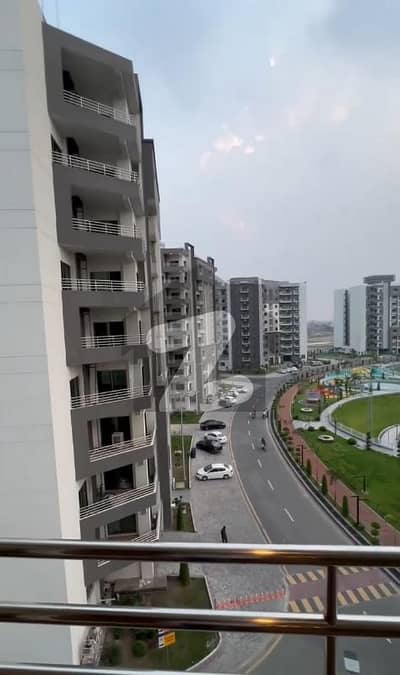 عسکری 11 - سیکٹر ڈی عسکری 11,عسکری,لاہور میں 3 کمروں کا 10 مرلہ فلیٹ 3.67 کروڑ میں برائے فروخت۔