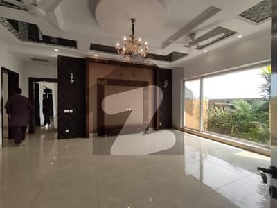 1 Kanal Full House For Rent In DHA Phase 8 Ex Air Avenue - Near Park And Commercial Area