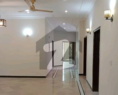 House Of 20 Marla In DHA Phase 3 For rent