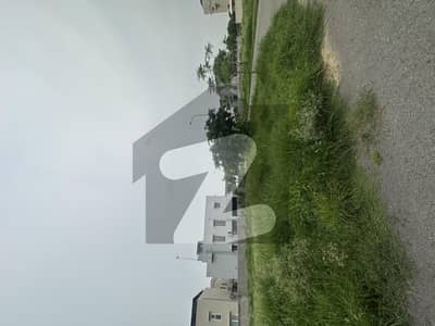 عزیز بھٹی روڈ کینٹ,لاہور میں 1 کنال رہائشی پلاٹ 13.25 کروڑ میں برائے فروخت۔ عزیز بھٹی روڈ کینٹ,لاہور میں 1 کنال رہائشی پلاٹ 13.25 کروڑ میں برائے فروخت۔