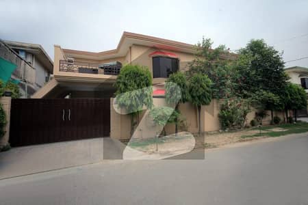 10 Marla House is Available for Rent