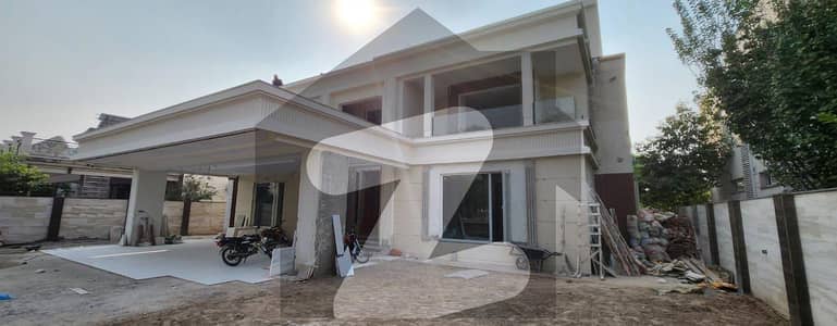 2 kanal golf facing villa on finishing stage