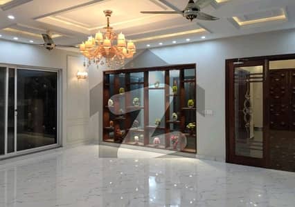Ideal House For sale In Bahria Town - Sector C Ideal House For sale In Bahria Town - Sector C