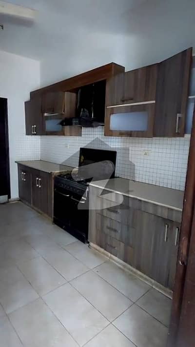 Gurond Floor 3 Bed Room Apartments For Rent in Askari 11 Lahore