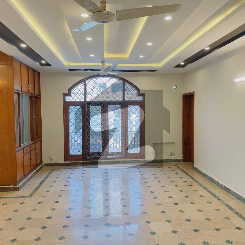 KANAL HOUSE AVAILABLE FOR RENT IN I-8 KANAL HOUSE AVAILABLE FOR RENT IN I-8