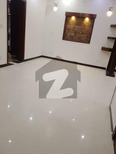 Bahria Orchard Lahore Phase,1 5 Marla House Available For Rent. . Hot Location