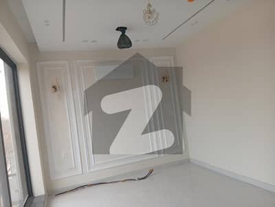 ڈی ایچ اے 11 رہبر فیز 2 ڈی ایچ اے 11 رہبر,لاہور میں 2 کمروں کا 5 مرلہ بالائی پورشن 75.0 ہزار میں کرایہ پر دستیاب ہے۔