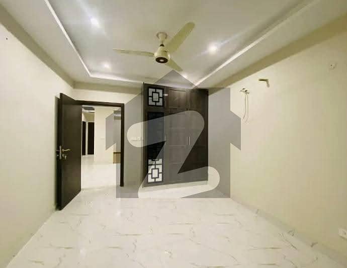 5 Marla Corner House Available For Sale 5 Marla Corner House Available For Sale