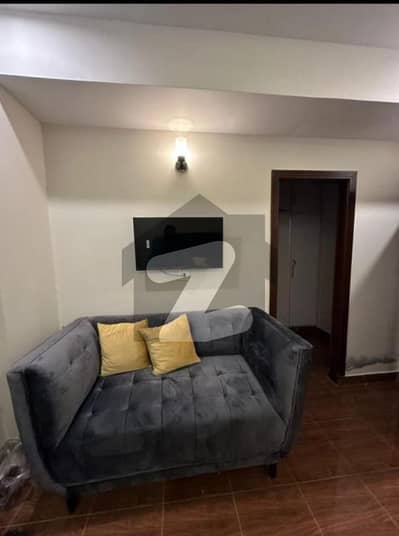 بحریہ ٹاؤن قائد بلاک بحریہ ٹاؤن سیکٹر ای,بحریہ ٹاؤن,لاہور میں 1 کمرے کا 2 مرلہ فلیٹ 65.0 ہزار میں کرایہ پر دستیاب ہے۔