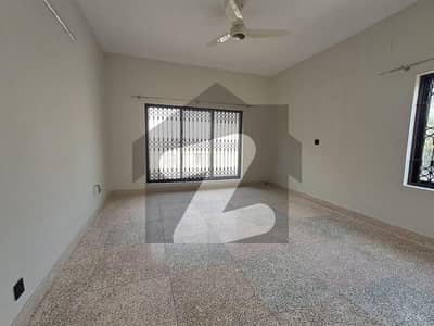 F10 Size 600 Upper Portion 3beds 3 Bath Rent 175000 Real Pic