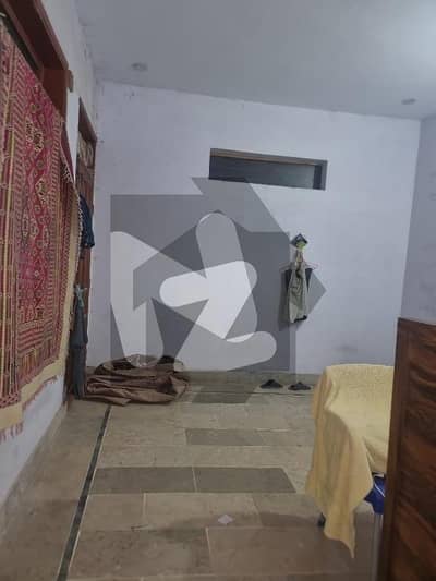 ماڈل کالونی - ملیر ملیر,کراچی میں 2 کمروں کا 6 مرلہ بالائی پورشن 40.0 ہزار میں کرایہ پر دستیاب ہے۔