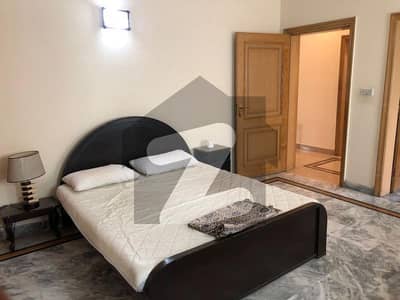 BEAUTIFULL ONE BEDROOM AVAILABLE FOR RENT IN DHA LAHORE
