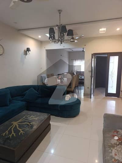 10 Marla Independent House Available For Rent