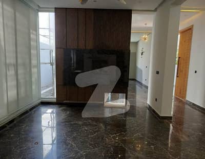 ایف ۔ 7 اسلام آباد میں 2 کمروں کا 1 کنال زیریں پورشن 3.0 لاکھ میں کرایہ پر دستیاب ہے۔