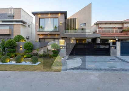 ڈی ایچ اے فیز 8 ڈیفنس (ڈی ایچ اے),لاہور میں 5 کمروں کا 1 کنال مکان 7.9 کروڑ میں برائے فروخت۔