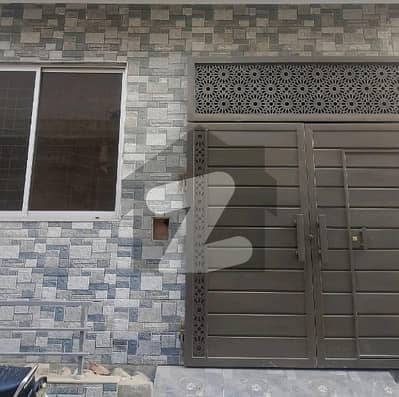House Spread Over 5 Marla In Shoukat Town Available