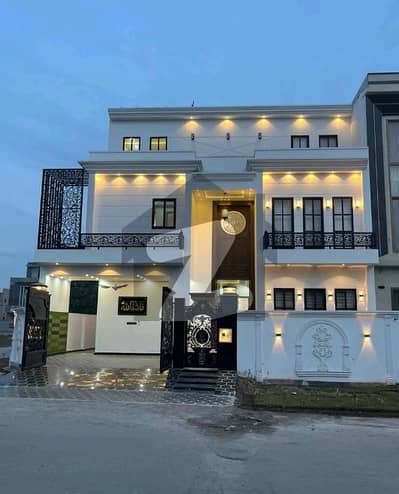 سٹی ہاؤسنگ سوسائٹی گوجرانوالہ میں 5 کمروں کا 12 مرلہ مکان 4.85 کروڑ میں برائے فروخت۔