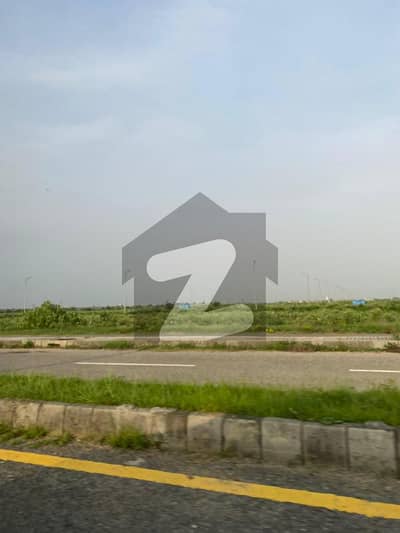 Possession very near to park plot no 967 price almost final