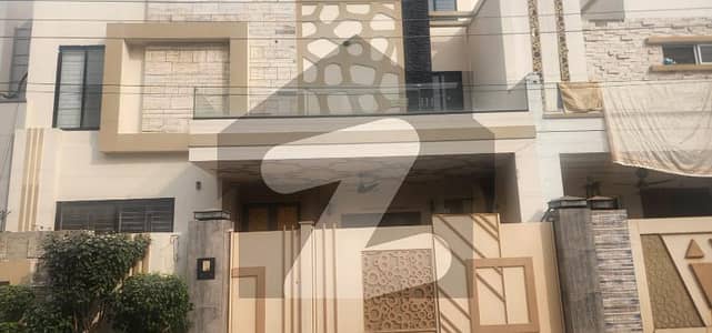 گارڈن ٹاؤن فیز 2 - بلاک ڈی گارڈن ٹاؤن فیز 2,گارڈن ٹاؤن,گوجرانوالہ میں 5 کمروں کا 10 مرلہ مکان 3.5 کروڑ میں برائے فروخت۔